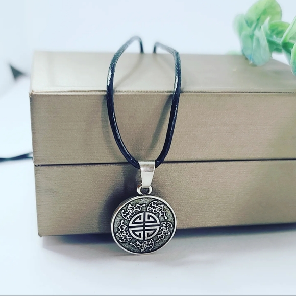 5 Blessings amulet - Picture 2 of 3